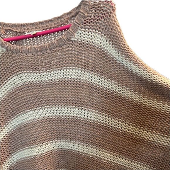 ✨ Easel Striped Oversized Sweater✨ - Picture 7 of 9